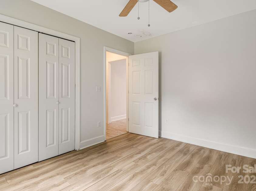 230 Northwest Avenue, Swannanoa, NC 28778.  MLS# CAR4292733, YatesRealty ID 32538. 