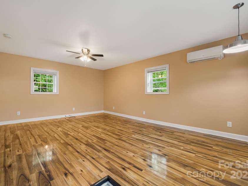 230 Northwest Avenue, Swannanoa, NC 28778.  MLS# CAR4292733, YatesRealty ID 32538. 