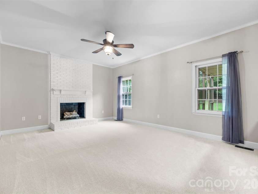 2115 Providence Drive, Charlotte, NC 28270.  MLS# CAR4384021, YatesRealty ID 32539. 