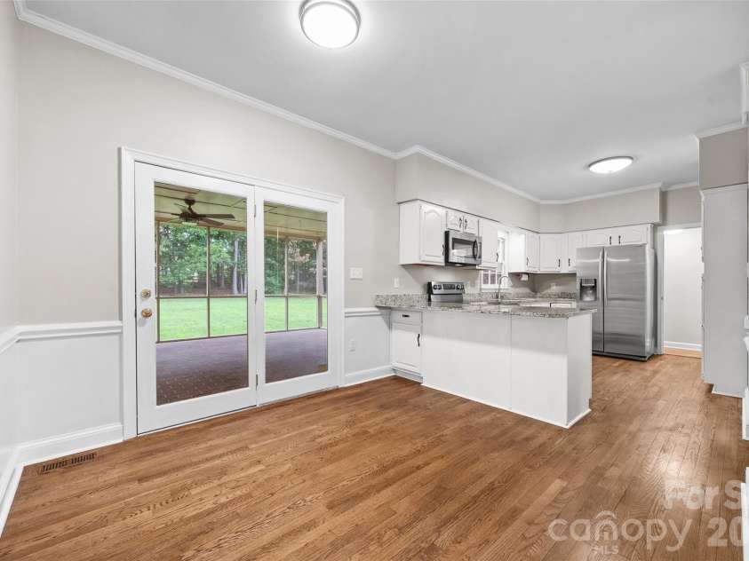 2115 Providence Drive, Charlotte, NC 28270.  MLS# CAR4384021, YatesRealty ID 32539. 