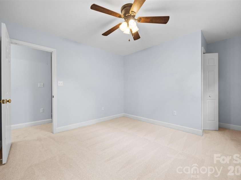 2115 Providence Drive, Charlotte, NC 28270.  MLS# CAR4384021, YatesRealty ID 32539. 