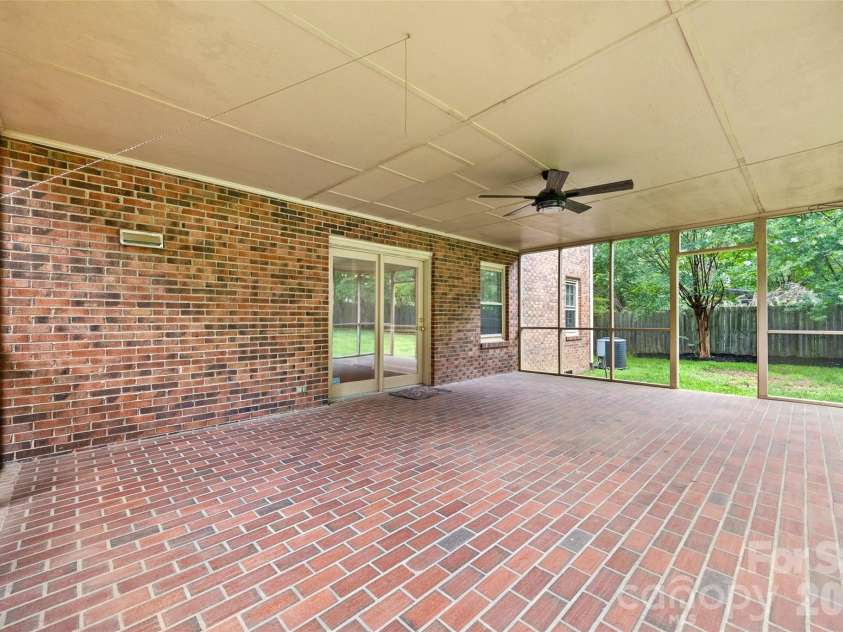 2115 Providence Drive, Charlotte, NC 28270.  MLS# CAR4384021, YatesRealty ID 32539. 