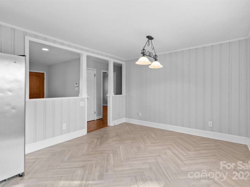 1532 Starbrook Drive, Charlotte, NC 28210.  MLS# CAR4201228, YatesRealty ID 3254. 