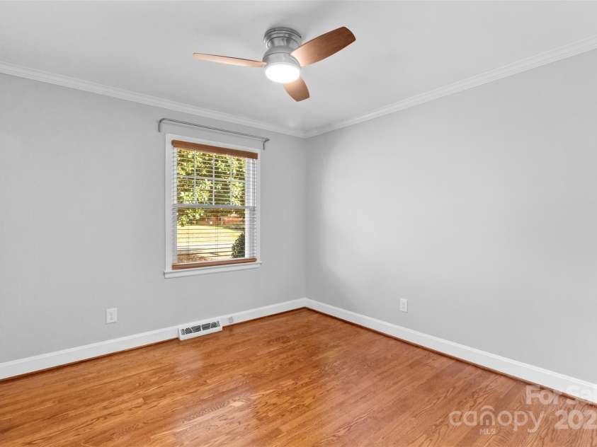 1532 Starbrook Drive, Charlotte, NC 28210.  MLS# CAR4201228, YatesRealty ID 3254. 