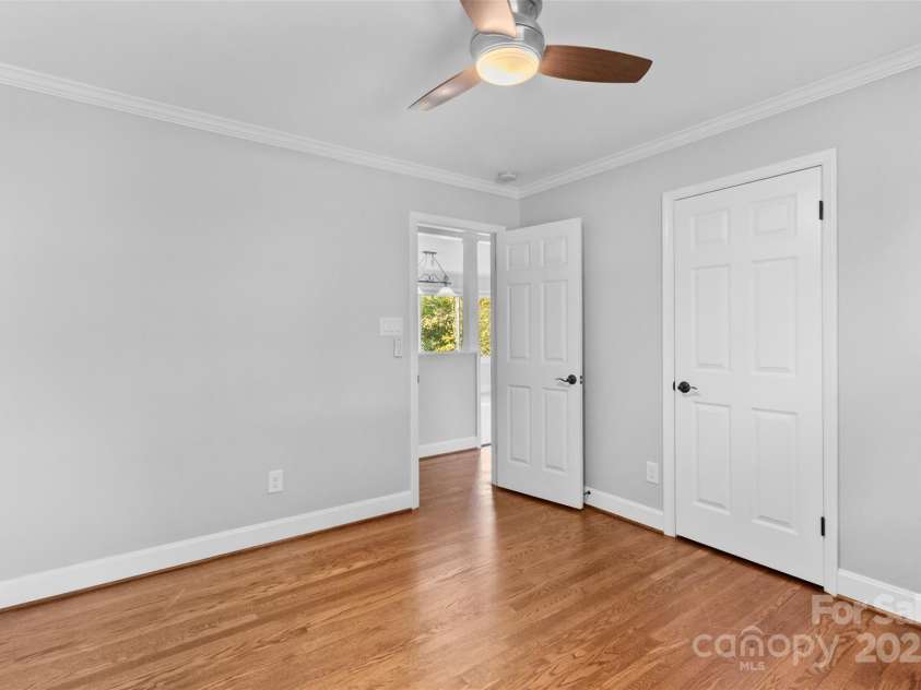 1532 Starbrook Drive, Charlotte, NC 28210.  MLS# CAR4201228, YatesRealty ID 3254. 