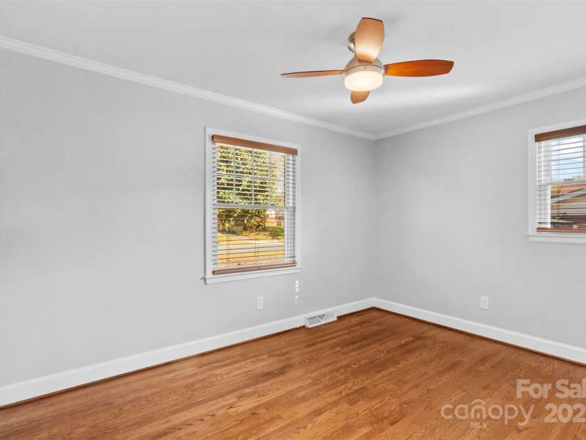1532 Starbrook Drive, Charlotte, NC 28210.  MLS# CAR4201228, YatesRealty ID 3254. 