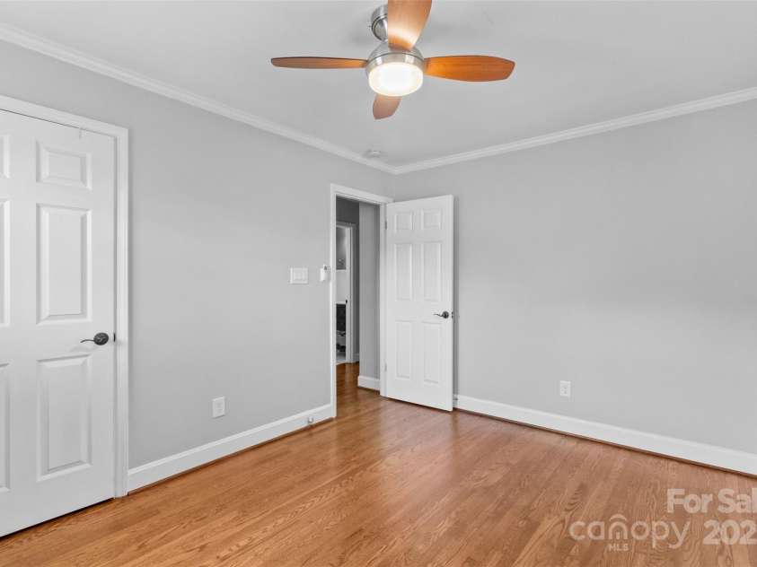 1532 Starbrook Drive, Charlotte, NC 28210.  MLS# CAR4201228, YatesRealty ID 3254. 