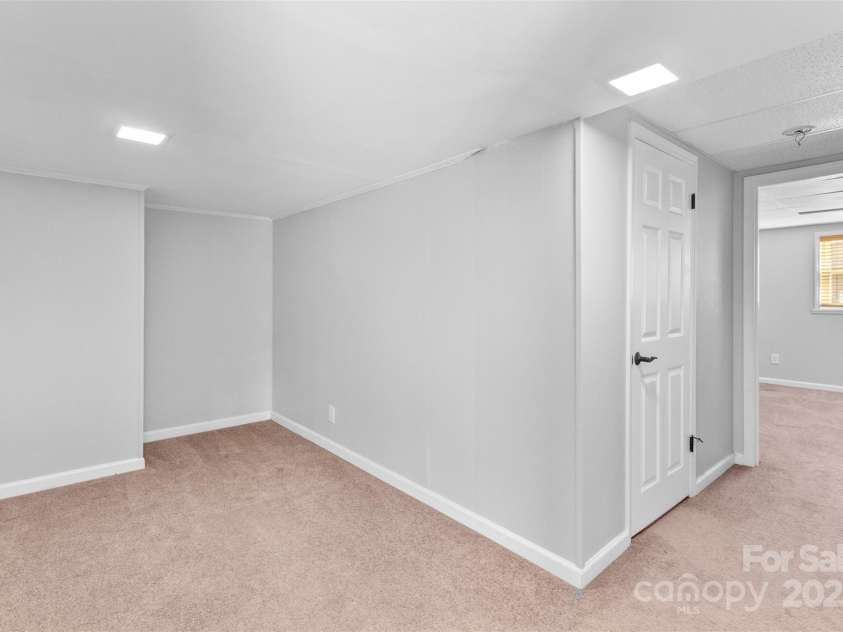 1532 Starbrook Drive, Charlotte, NC 28210.  MLS# CAR4201228, YatesRealty ID 3254. 