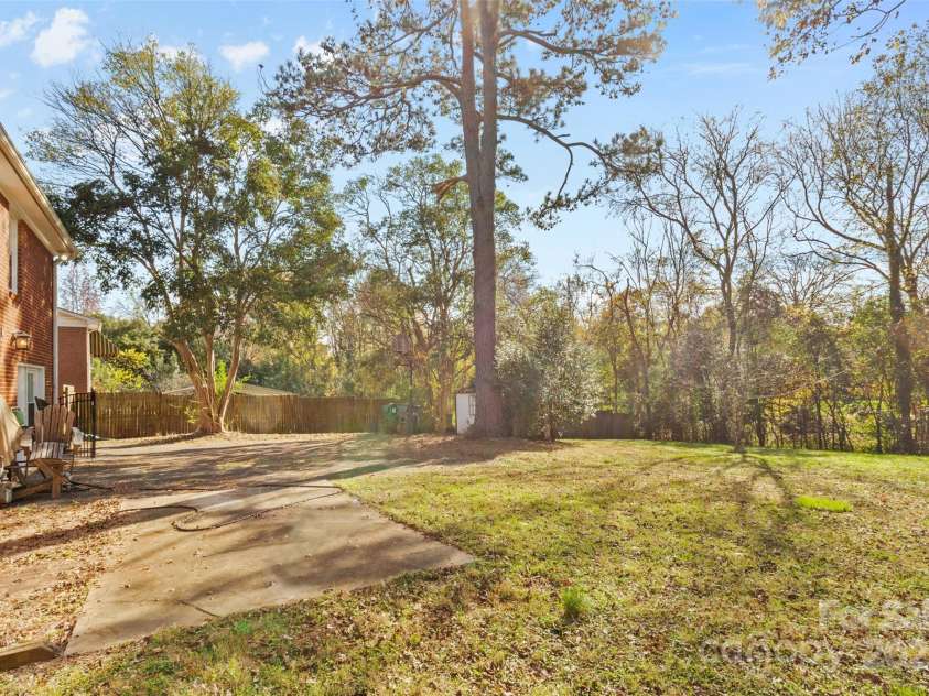 1532 Starbrook Drive, Charlotte, NC 28210.  MLS# CAR4201228, YatesRealty ID 3254. 