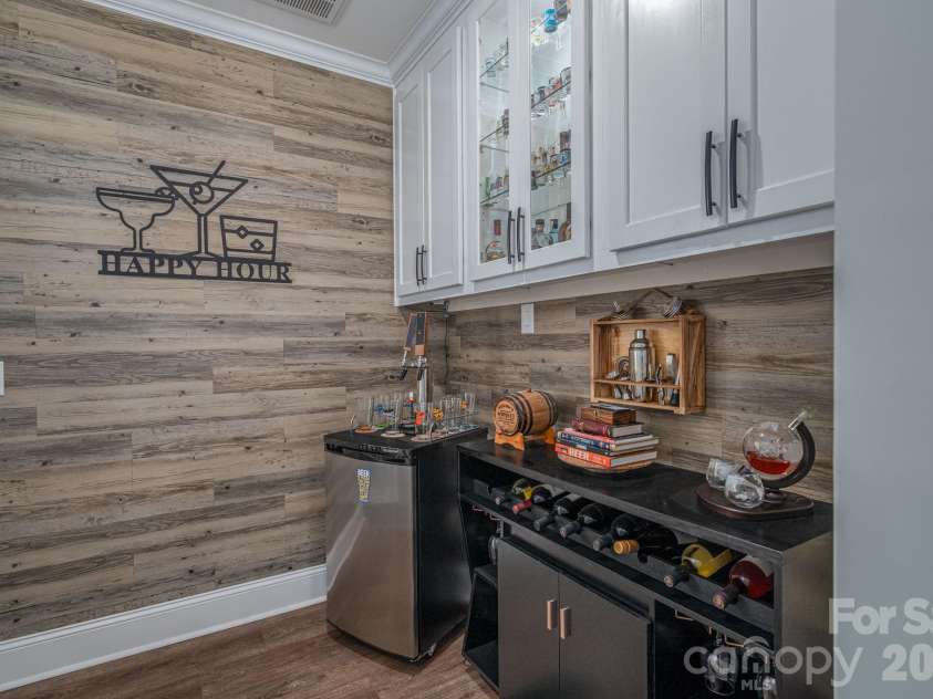 2404 Rosemond Circle, Gastonia, NC 28056.  MLS# CAR4337482, YatesRealty ID 3254. 