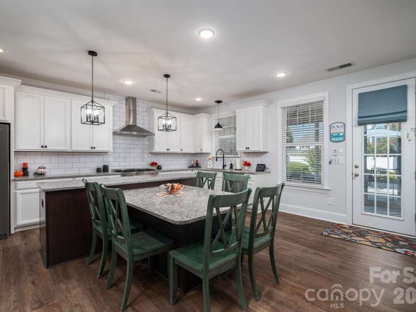 2404 Rosemond Circle, Gastonia, NC 28056.  MLS# CAR4337482, YatesRealty ID 3254. 