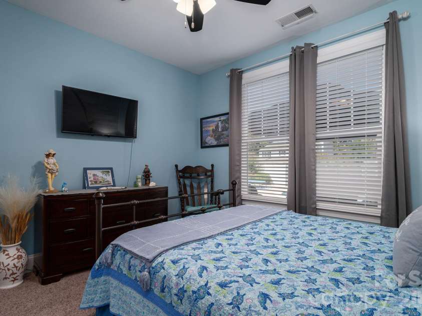 2404 Rosemond Circle, Gastonia, NC 28056.  MLS# CAR4337482, YatesRealty ID 3254. 