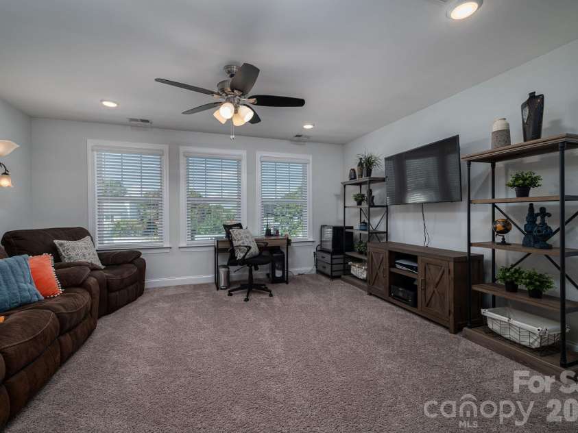 2404 Rosemond Circle, Gastonia, NC 28056.  MLS# CAR4337482, YatesRealty ID 3254. 