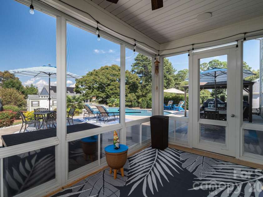 2404 Rosemond Circle, Gastonia, NC 28056.  MLS# CAR4337482, YatesRealty ID 3254. 