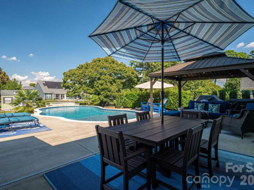 2404 Rosemond Circle, Gastonia, NC 28056.  MLS# CAR4337482, YatesRealty ID 3254. 