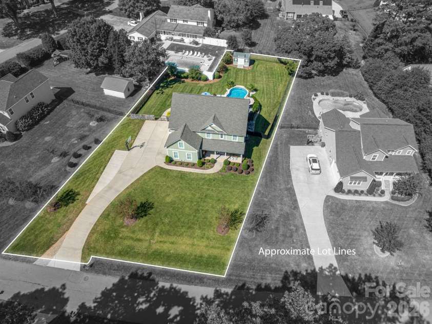 2404 Rosemond Circle, Gastonia, NC 28056.  MLS# CAR4337482, YatesRealty ID 3254. 