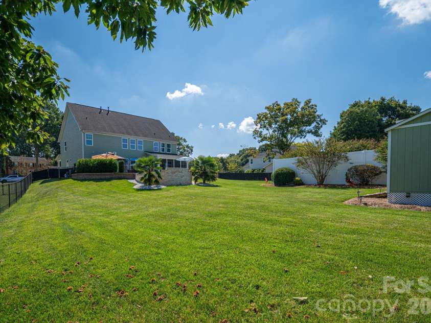 2404 Rosemond Circle, Gastonia, NC 28056.  MLS# CAR4337482, YatesRealty ID 3254. 