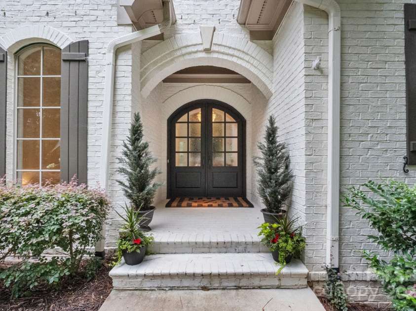 105 Breakwater Court, Mooresville, NC 28117.  MLS# CAR4290894, YatesRealty ID 32540. 