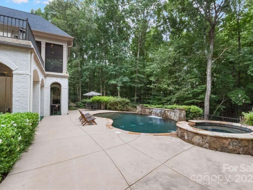 105 Breakwater Court, Mooresville, NC 28117.  MLS# CAR4290894, YatesRealty ID 32540. 