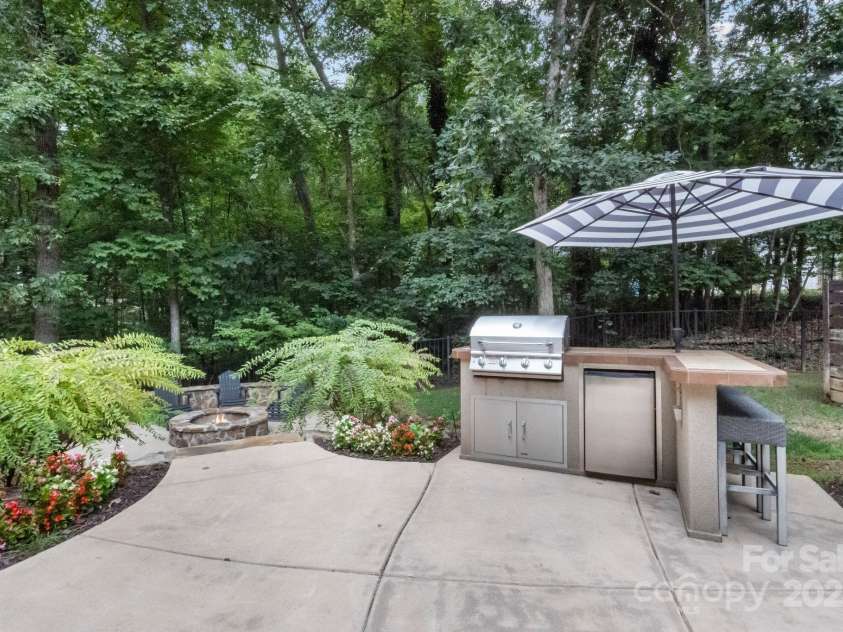 105 Breakwater Court, Mooresville, NC 28117.  MLS# CAR4290894, YatesRealty ID 32540. 