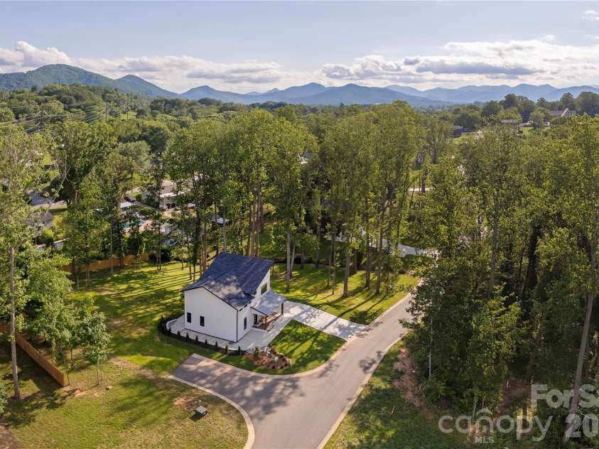 47 Scott Meadows Drive, Asheville, NC 28806.  MLS# CAR4390833, YatesRealty ID 32540. Aerial View