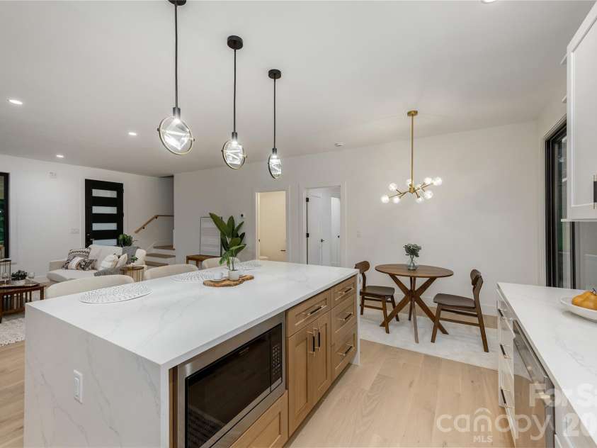 47 Scott Meadows Drive, Asheville, NC 28806.  MLS# CAR4390833, YatesRealty ID 32540. Kitchen Island