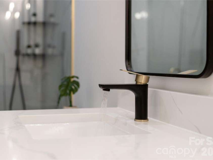 47 Scott Meadows Drive, Asheville, NC 28806.  MLS# CAR4390833, YatesRealty ID 32540. Primary Bath Faucet