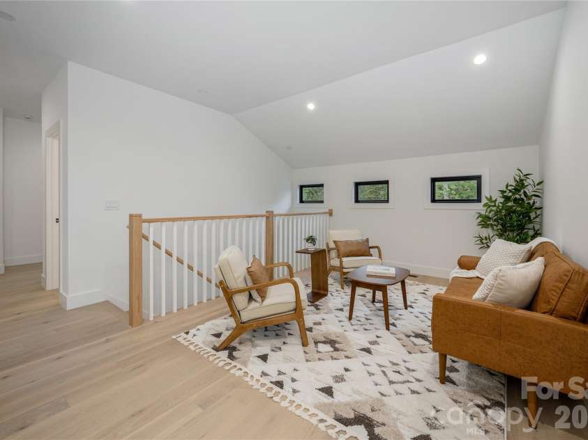 47 Scott Meadows Drive, Asheville, NC 28806.  MLS# CAR4390833, YatesRealty ID 32540. Upper level Loft