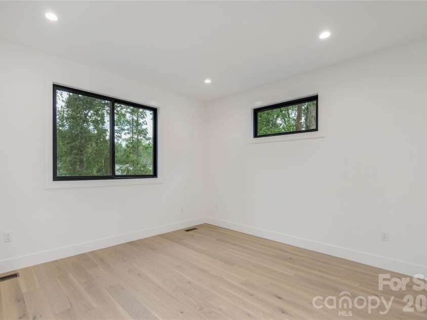 47 Scott Meadows Drive, Asheville, NC 28806.  MLS# CAR4390833, YatesRealty ID 32540. Upper level Third Bedroom