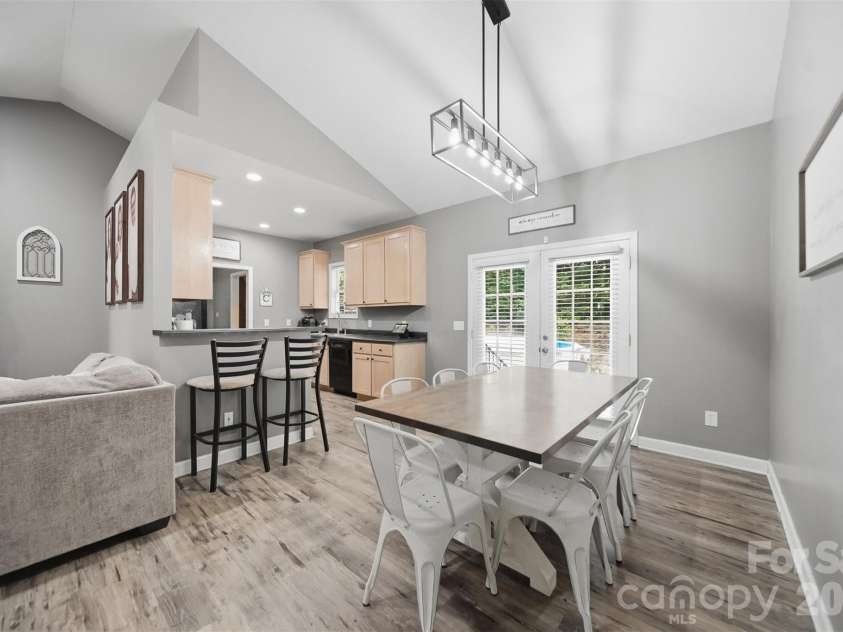 1395 Robinhood Drive, Morganton, NC 28655.  MLS# CAR4395636, YatesRealty ID 32541. 