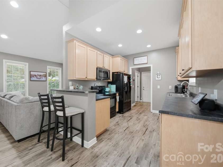 1395 Robinhood Drive, Morganton, NC 28655.  MLS# CAR4395636, YatesRealty ID 32541. 