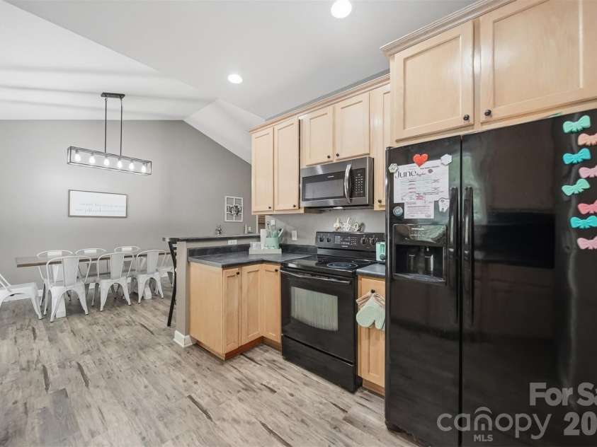 1395 Robinhood Drive, Morganton, NC 28655.  MLS# CAR4395636, YatesRealty ID 32541. 