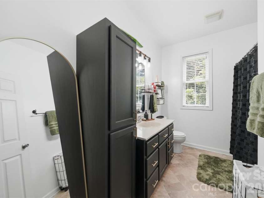 1395 Robinhood Drive, Morganton, NC 28655.  MLS# CAR4395636, YatesRealty ID 32541. 