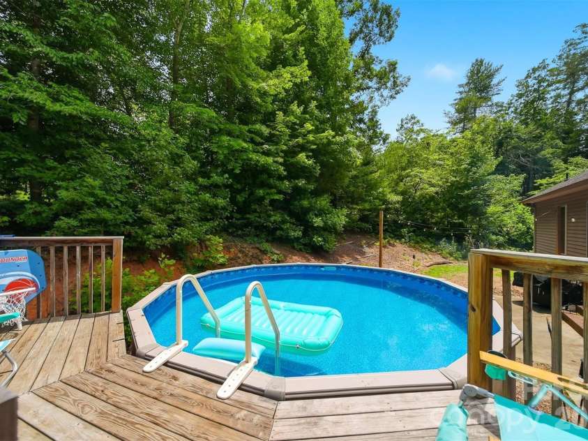 1395 Robinhood Drive, Morganton, NC 28655.  MLS# CAR4395636, YatesRealty ID 32541. 