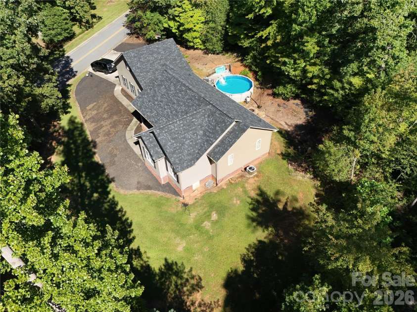 1395 Robinhood Drive, Morganton, NC 28655.  MLS# CAR4395636, YatesRealty ID 32541. 