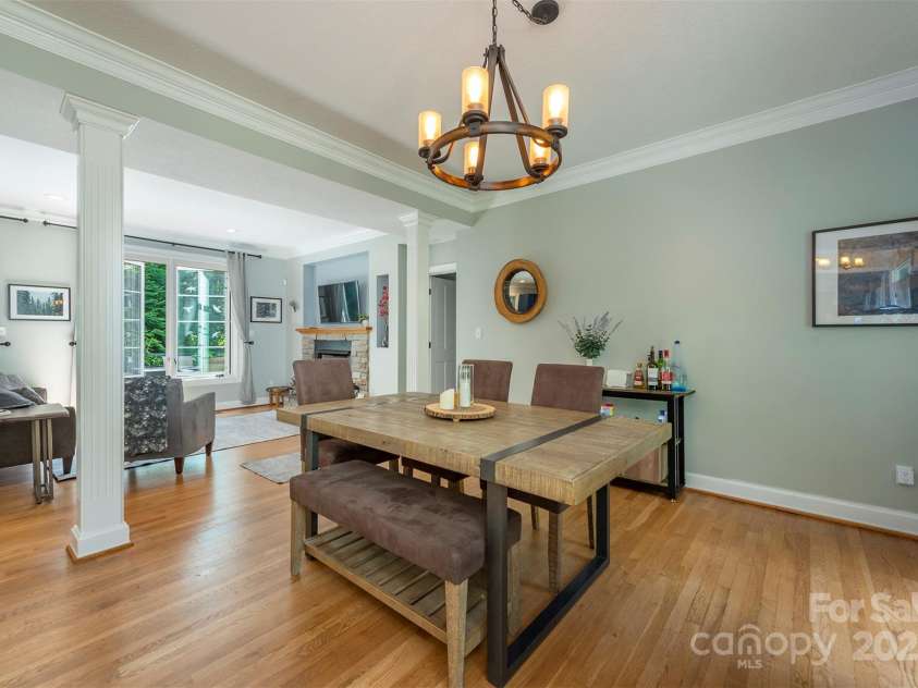 3 Lornelle Place, Asheville, NC 28804.  MLS# CAR4290670, YatesRealty ID 32541. Dining Area on Main