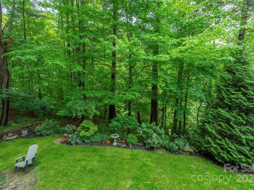 3 Lornelle Place, Asheville, NC 28804.  MLS# CAR4290670, YatesRealty ID 32541. Privacy in the Middle of the City