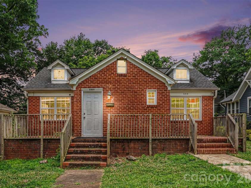 2518 7th Street, Charlotte, NC 28204.  MLS# CAR4396416, YatesRealty ID 32543. 