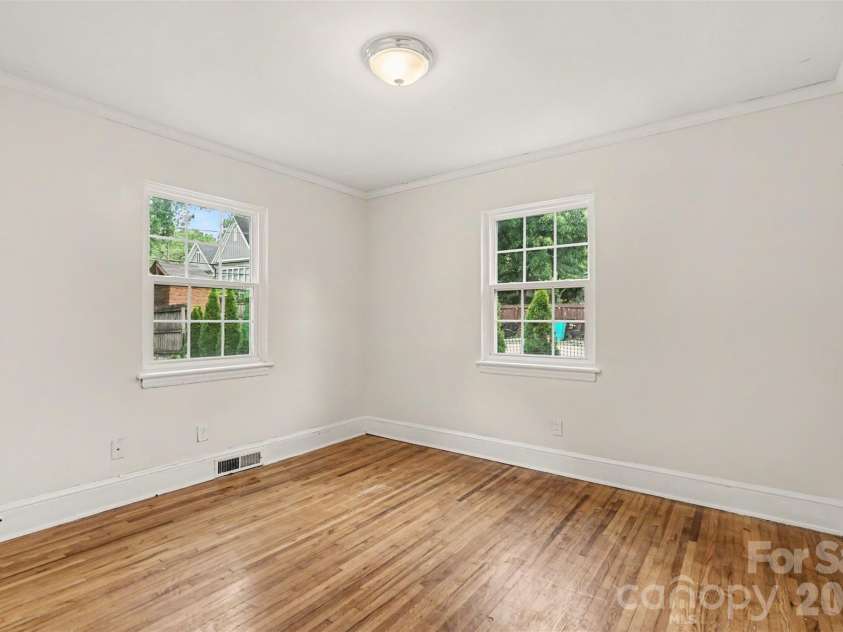 2518 7th Street, Charlotte, NC 28204.  MLS# CAR4396416, YatesRealty ID 32543. 