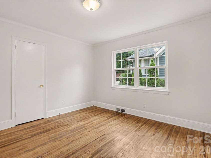 2518 7th Street, Charlotte, NC 28204.  MLS# CAR4396416, YatesRealty ID 32543. 