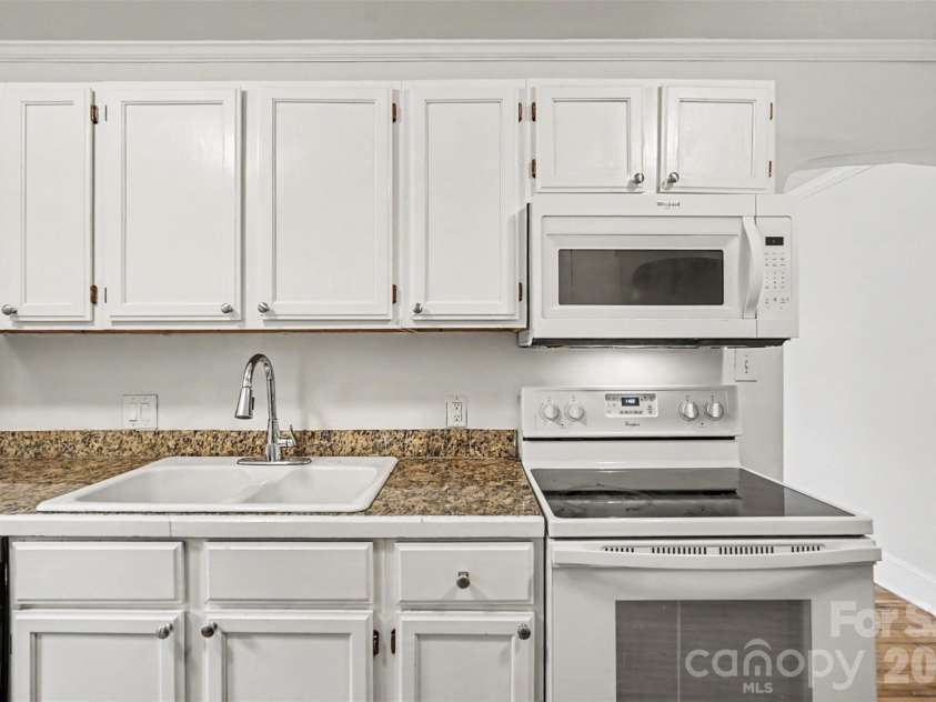 2518 7th Street, Charlotte, NC 28204.  MLS# CAR4396416, YatesRealty ID 32543. 