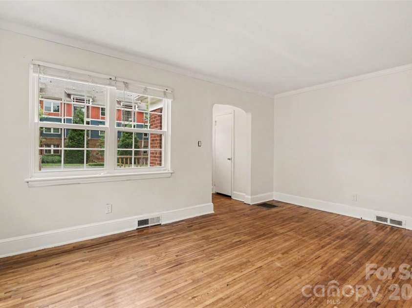 2518 7th Street, Charlotte, NC 28204.  MLS# CAR4396416, YatesRealty ID 32543. 