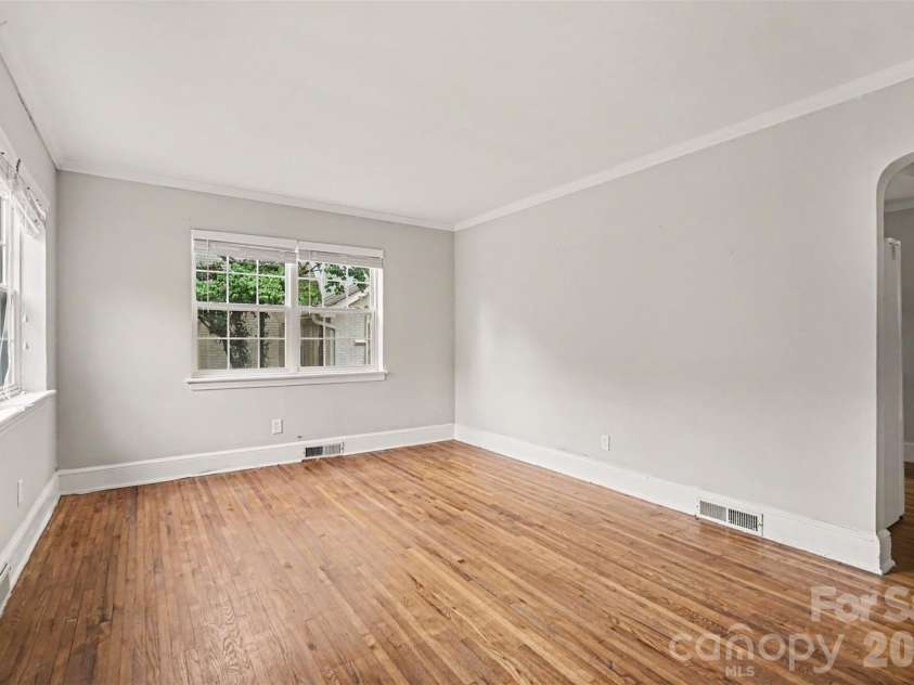 2518 7th Street, Charlotte, NC 28204.  MLS# CAR4396416, YatesRealty ID 32543. 