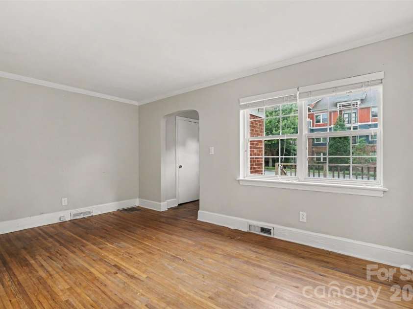 2518 7th Street, Charlotte, NC 28204.  MLS# CAR4396416, YatesRealty ID 32543. 