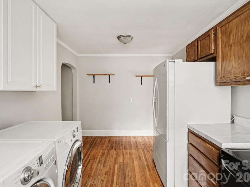 2518 7th Street, Charlotte, NC 28204.  MLS# CAR4396416, YatesRealty ID 32543. 