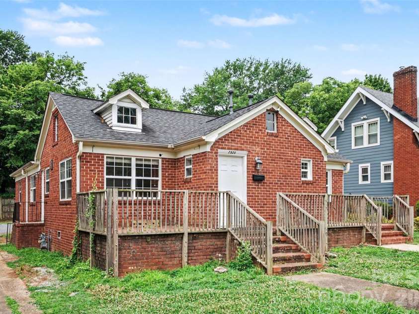 2518 7th Street, Charlotte, NC 28204.  MLS# CAR4396416, YatesRealty ID 32543. 