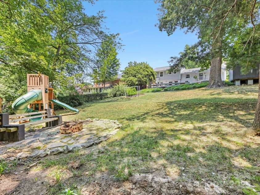 3200 Spring Valley Road, Charlotte, NC 28210.  MLS# CAR4279163, YatesRealty ID 32544. 