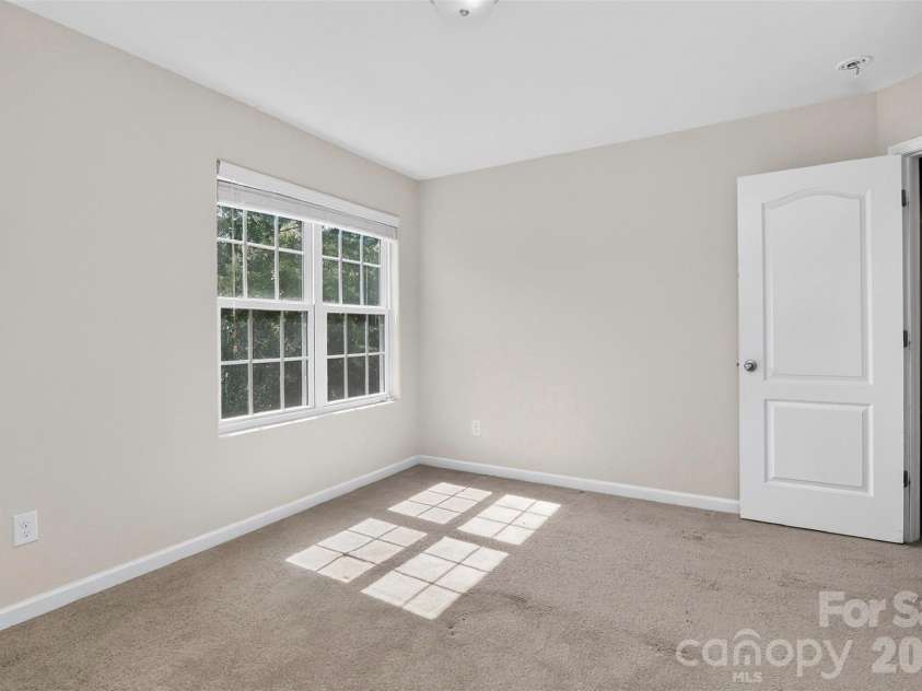 7803 Paper Birch Drive, Charlotte, NC 28215.  MLS# CAR4395312, YatesRealty ID 32544. Guestroom 2