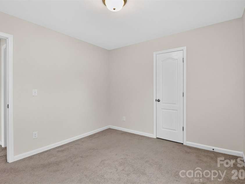 7803 Paper Birch Drive, Charlotte, NC 28215.  MLS# CAR4395312, YatesRealty ID 32544. Guestroom 2