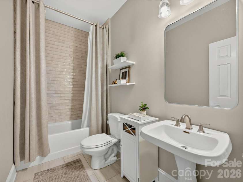 6536 Seton House Lane, Charlotte, NC 28277.  MLS# CAR4395904, YatesRealty ID 32545. 